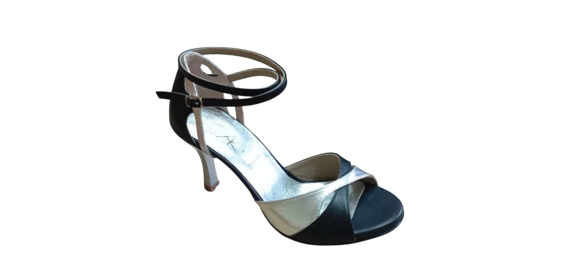 5226/187 γυναικεία παπούτσια tango  120 €